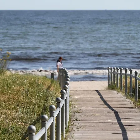 Strandnahe In Zentraler Aber Ruhiger Lage In Amanda Nr 09 * Binz